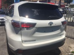 2015 Toyota  XLE 1700