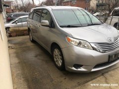 2015 Toyota Sienna AWD LE 