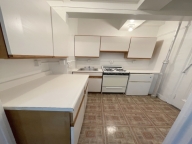 纽约曼哈顿中央车站附近 · Studio 统舱出租 $2,750（包水、暖、 电）