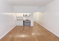 纽约曼哈顿中城整套 Studio 统舱出租 — $2,500/月