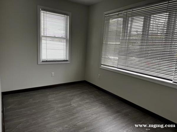 法拉盛全新装修两居室出租2500/月(房东直租免佣) 法拉盛全新装修两居室出租2500/月(房东直租免佣)