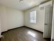 法拉盛全新装修独立屋两居室出租2500/月（房东直租免佣）